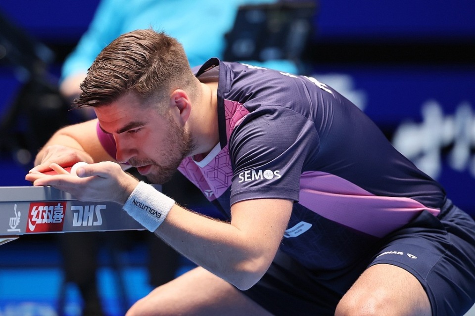 它不仅折射 它不仅折射